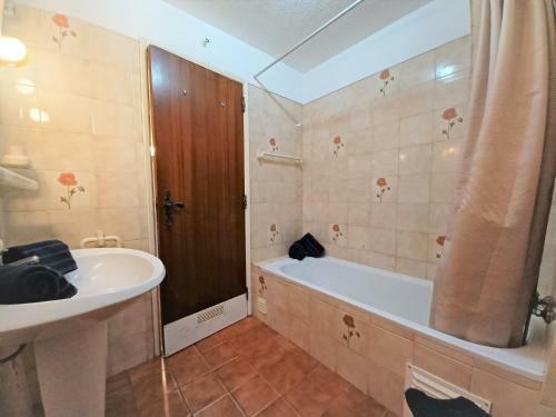Castelos Beach Apartment
