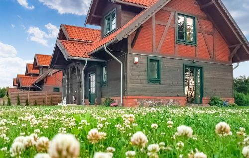 Awesome Home In Gizycko With 4 Bedrooms
