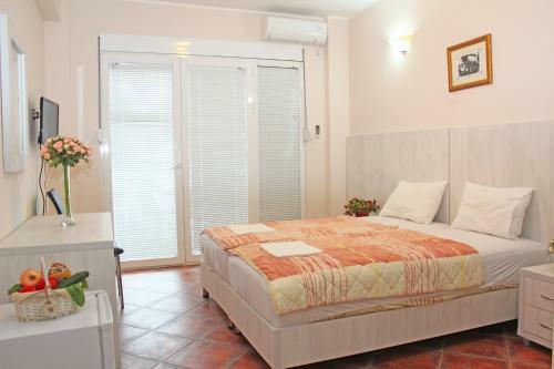 Mila & Aleksandr Apartments