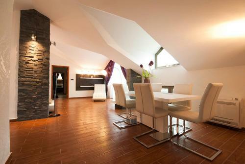 Hostal Domador Rooms & Apartments