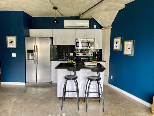 Apartamento The Midnight Loft By Bobou Design (King Suite)