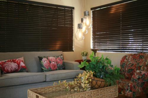 Hostal Douglas Villas