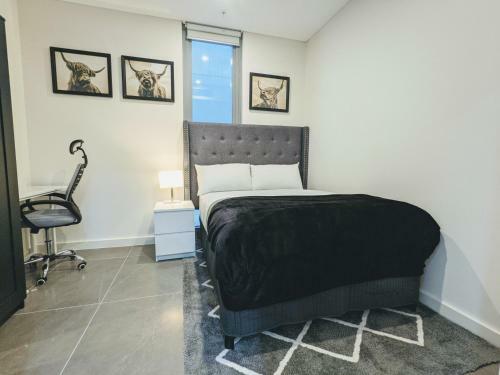 Apartamento Elegant 3-bed 2-bath, Balcony, With Pool Included, No Parties!