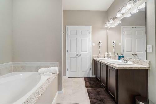 Apartamento 2 Bedroom House - King Bed - 10 Mins From Iah