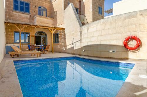 Gozo Apartment W/private Pool, Cosy Terrace, Bbq & AC
