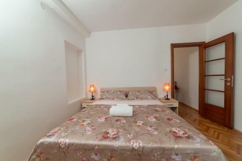 Apartments Elena