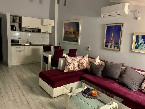 Hostal Apartments Mm