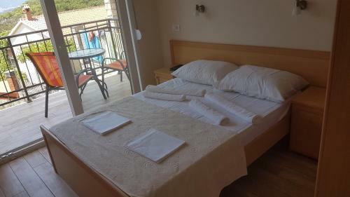 Hostal Apartments Mm