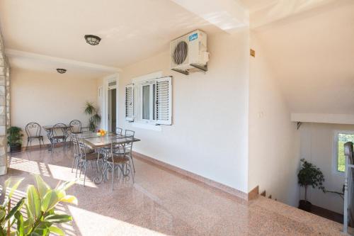 Apartments Konte