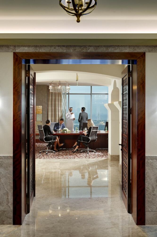 The H Hotel