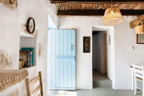 Vatha Traditional Cottage With A View