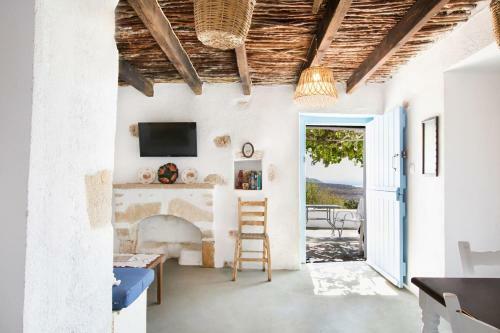 Vatha Traditional Cottage With A View