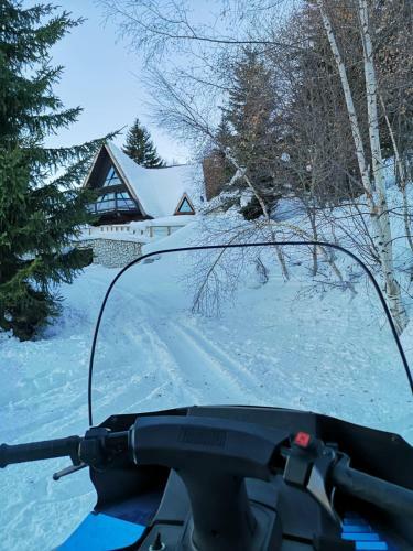 Le Chalet Pointu De Capucine