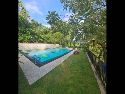 Hostal Room In Bb - Suma Villa, Lovely Double-room