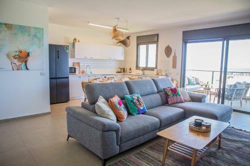 Beach Front 3 Bedroom Apartment With Breathtaking Sea View
