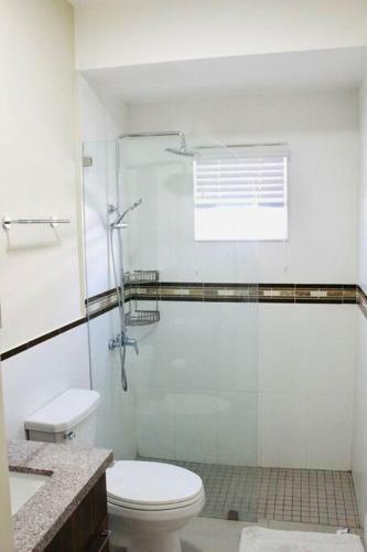 Modern Spacious Holiday Home At Oceanpointe