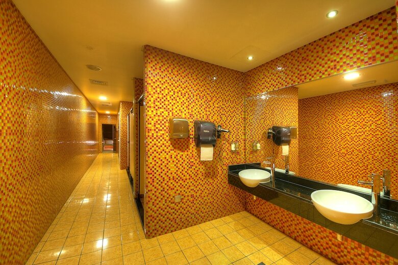 Al Khoory Executive Hotel, Al Wasl