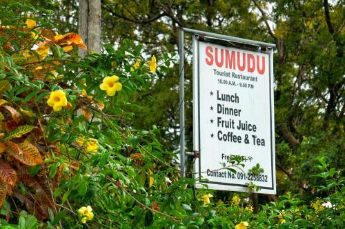 Hostal Sumudu Guest House