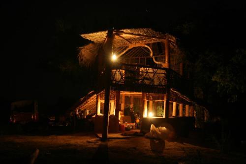 Lodge Cadjan Earth
