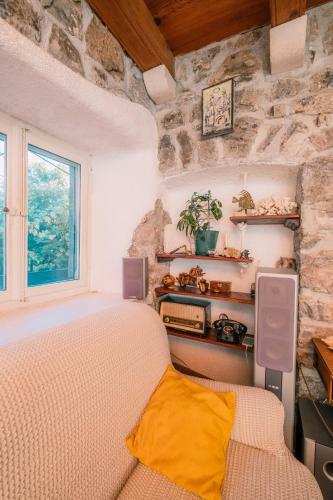 Authentic Boka House With Artistic Soul