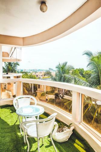 Nyali Front Row Oceanic Apartments