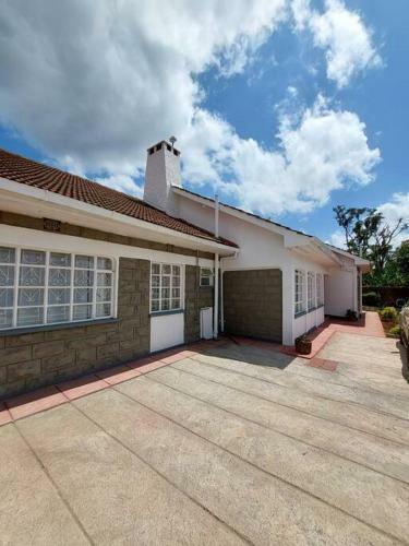 Charming 6-bedroom Modern English Country Home