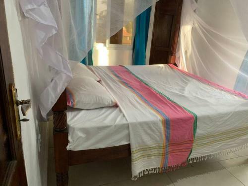 Apartamento Breezy African Inspired Two Bedroom Flat.