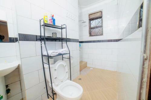 Apartamento A Contemporary, Cosy, Spacious Condo In Kampala