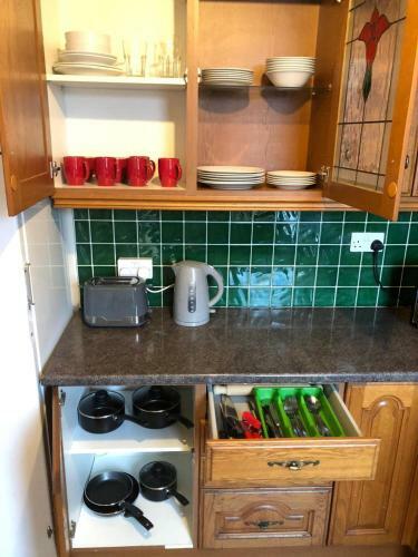 5/6 Bed House Barnsley Centre