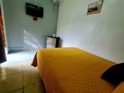 Laville Budged Room With Shared Bathroom