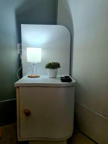 Laville Budged Room With Shared Bathroom