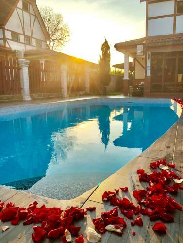 A Famosa Resort Sunset View Villa 1075 Karaoke