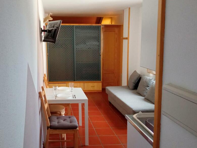 Apartamentos Las Tuyas 3000