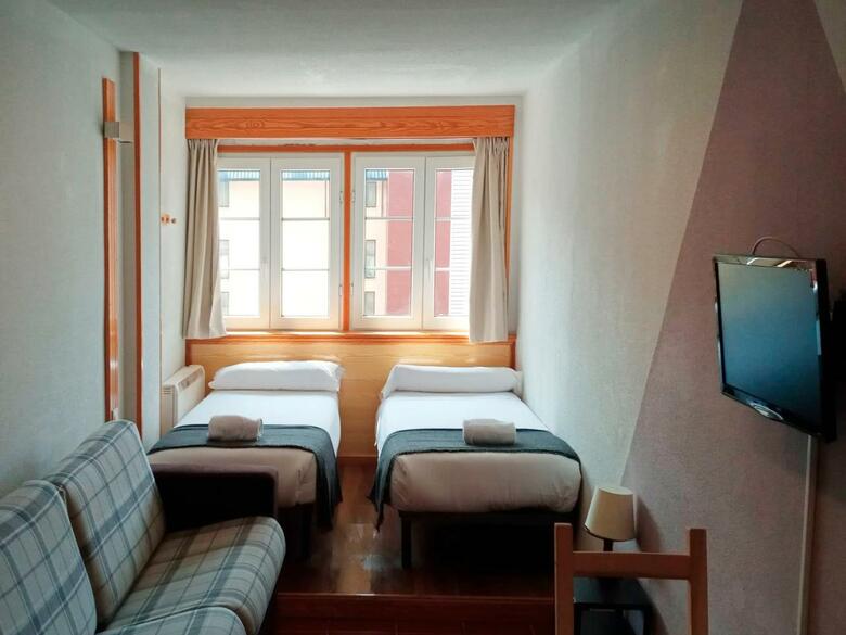 Apartamentos Las Tuyas 3000