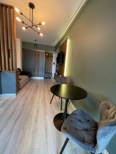 Cozy 2 Rooms Apartment - Panoramic View