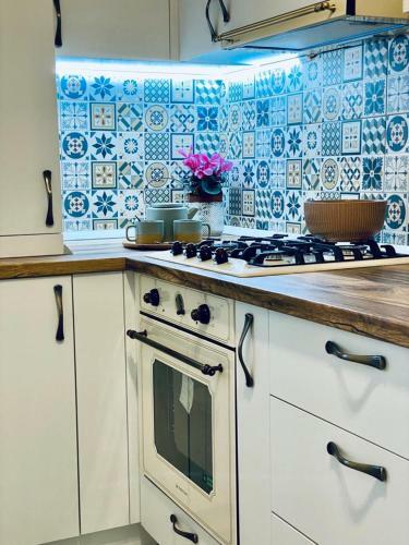 2 Rooms Apartment Airy & Bright Palas Center