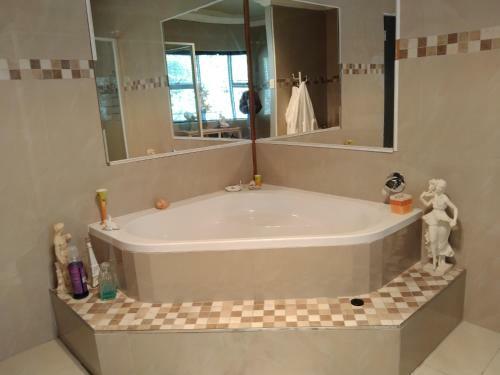 Hostal Menlyn Mews Guesthouse