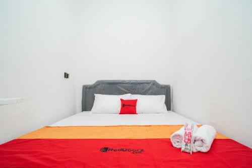 Hotel Reddoorz @ Aralia Harapan Indah