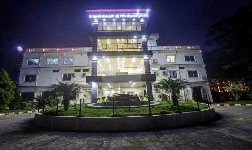 Hotel Treebo Trend Grand Jp Inn