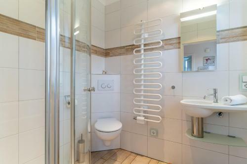 Reetdachhaus Stormhus B�hl Reetdachhaus Stormhus B�hl