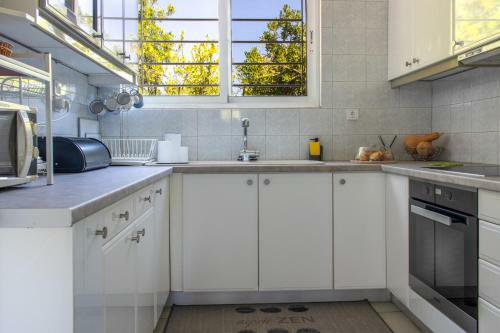 Villa Serenity @sounio-close To The Beach!
