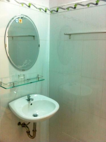 Hostal Ngoc Phu Hotel