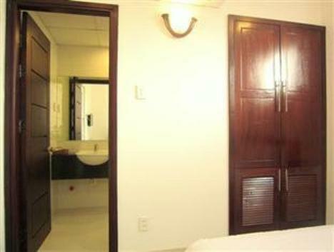 Apogee Hotel