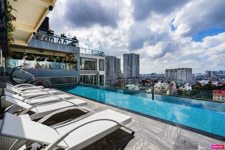 Sunland Hotel