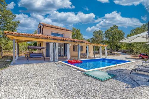 Holiday House Krase With Private Pool