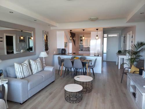 Apartamento Dolphin Beach H203 Table Mountain Views