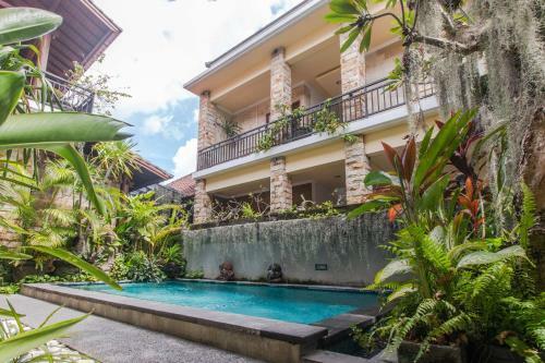 Frog Homestay