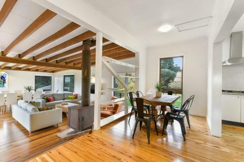 Cargo Road Wines Savy Cosy Farm Stay At Winery