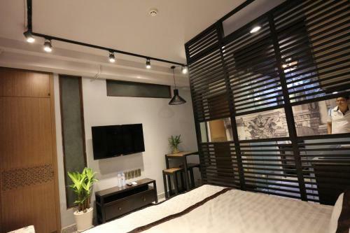 Sunrise Apartments