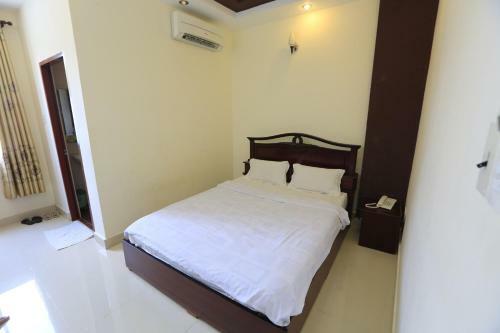 Tuan Viet Hotel